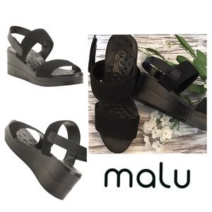 Malu Double Band Comfort Wedges